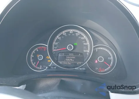 2017 Volkswagen Beetle #Pinkbeetle/1.8T Classic/1.8T S z USA, uszkodzony, nr VIN 3VWF17AT8HM626944